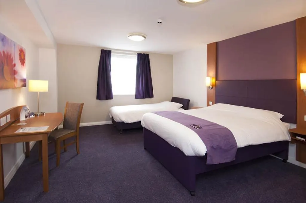 Premier Inn Edinburgh Princes Street Hotel