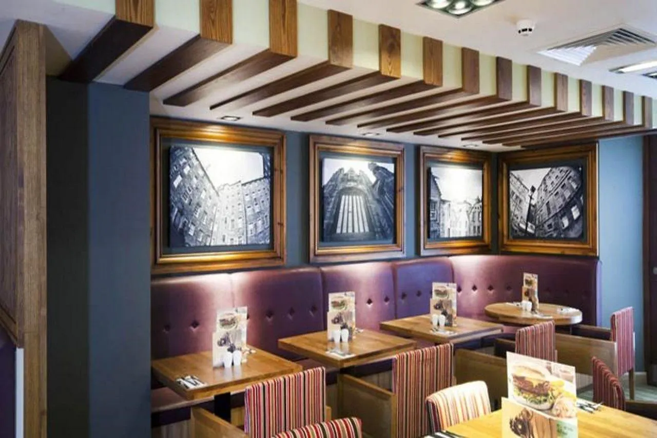 Hotel Premier Inn Edinburgh Princes Street