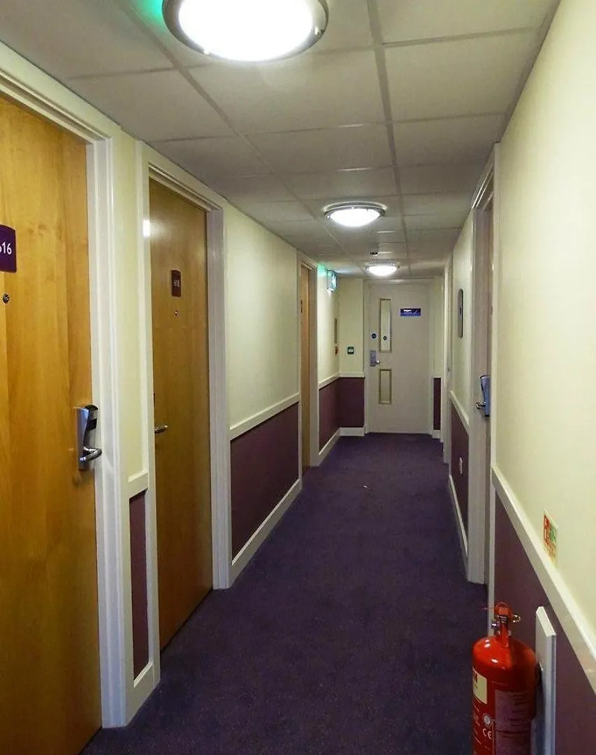 *** Hotel Premier Inn Edinburgh Princes Street United Kingdom
